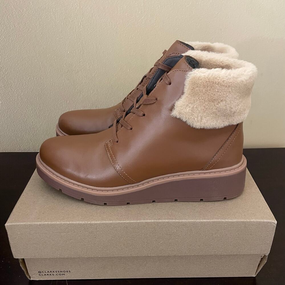 Clarks Women's‎ Leighly Lace Brown Ankle Boots